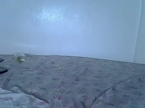 laetitia  online show from 02.08.26