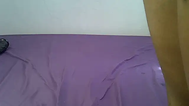 laetitia  online show from 04.09.26