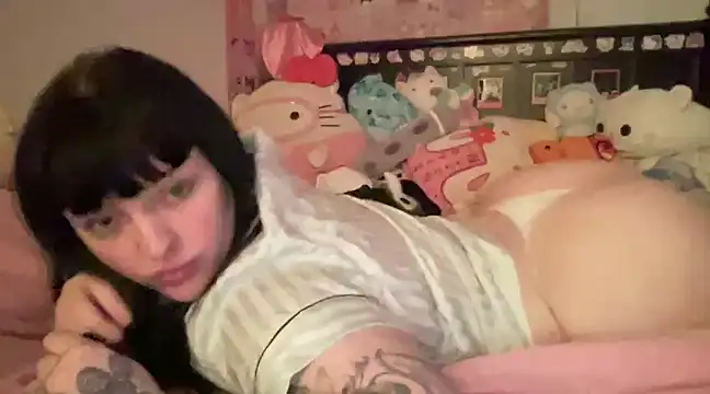 FaeKelly online show from 02.04.25