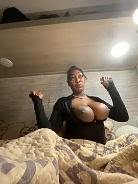 CUMQUEEN-XXX69 online show from 09.17.25