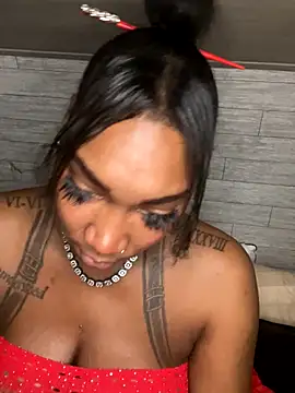 CUMQUEEN-XXX69 online show from 09.26.25