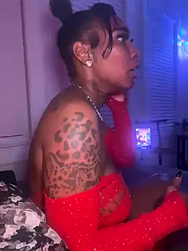 CUMQUEEN-XXX69 online show from 11.24.25