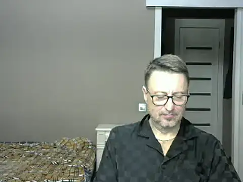 Snapshot of HarrySnake chatting on 01.19.25 HarrySnake online show from 01.19.25