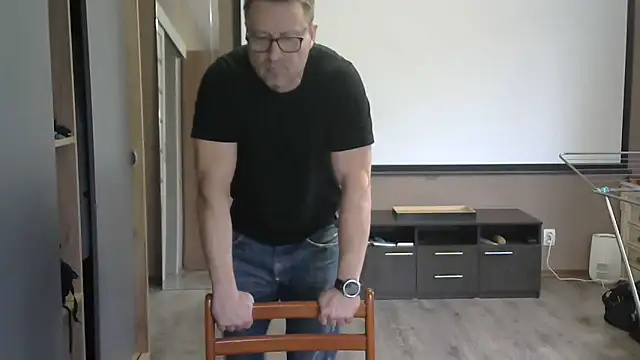 Snapshot of HarrySnake chatting on 11.08.25 HarrySnake online show from 11.08.25