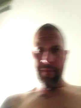 Snapshot of LongandEasy77 chatting on 10.08.25 LongandEasy77 online show from 10.08.25