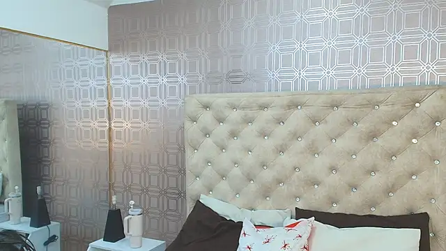 Sara Desire online show from 01.16.25