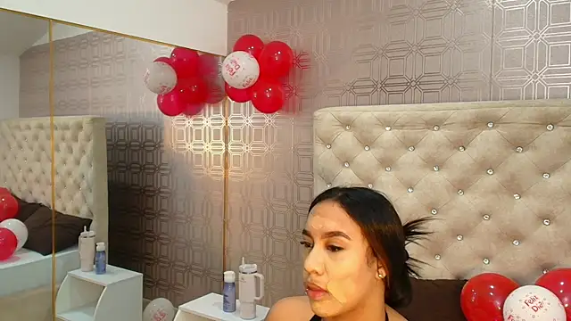 Sara Desire online show from 02.11.25