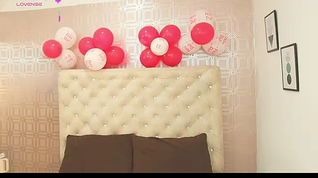 Sara Desire online show from 02.16.25