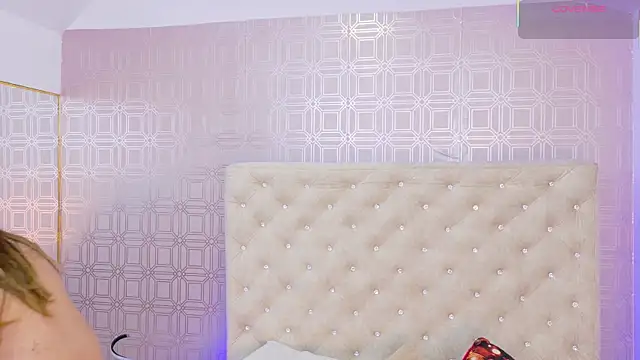 Sara Desire online show from 11.26.25