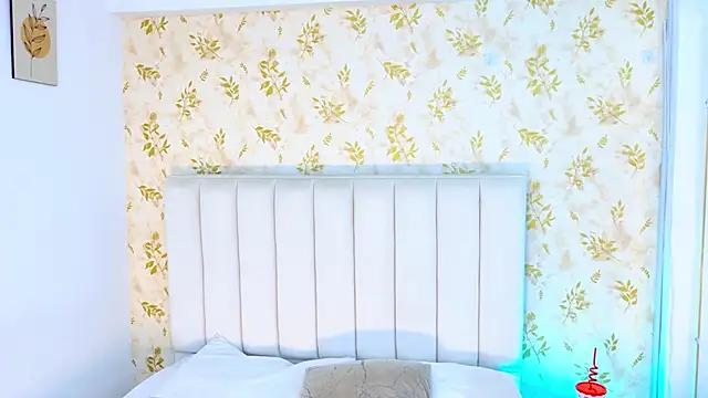 Sara Desire online show from 01.13.26