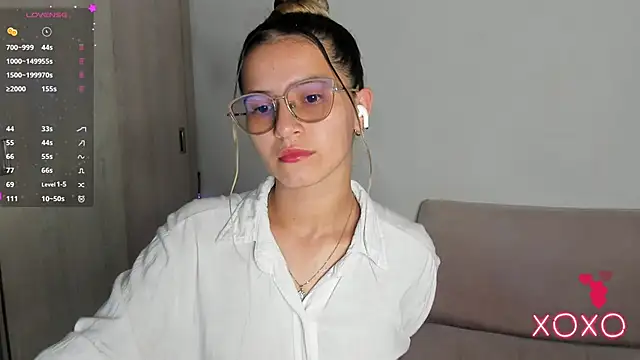 Lilacutte  online show from 09.21.25