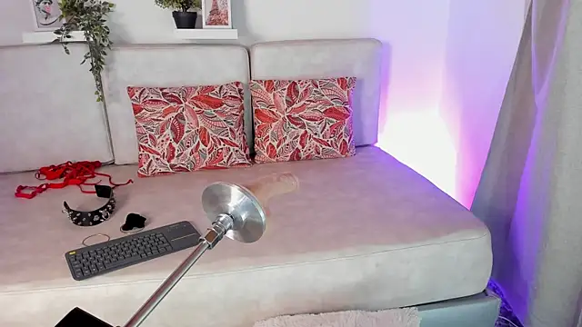 Malka Burning online show from 02.13.25