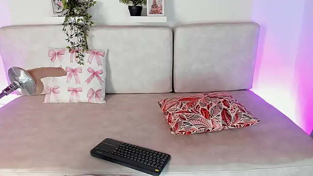 Malka Burning online show from 02.17.25