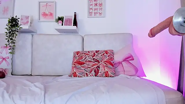 Malka Burning online show from 09.15.25