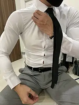 harrylouis1357 online show from 12.12.24