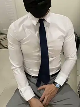 harrylouis1357 online show from 12.31.24