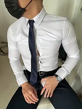 harrylouis1357 online show from 01.04.25