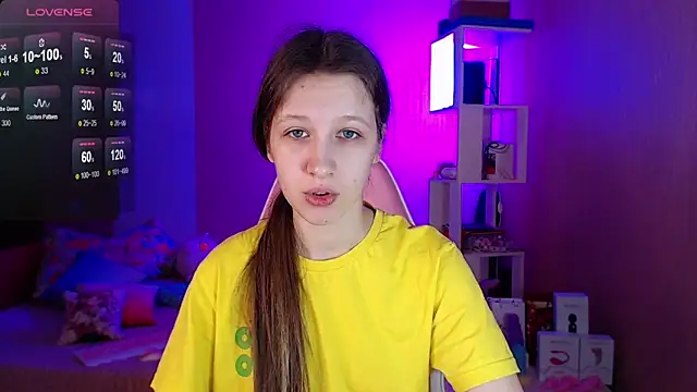 Snapshot of ur_kitty__ chatting on 12.16.24 ur kitty online show from 12.16.24