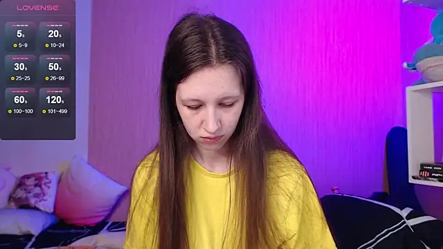 Snapshot of ur_kitty__ chatting on 09.22.25 ur kitty online show from 09.22.25