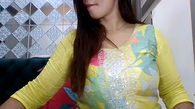 sparkling queen online show from 11.05.25