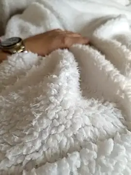 A man in public online show from 04.13.26