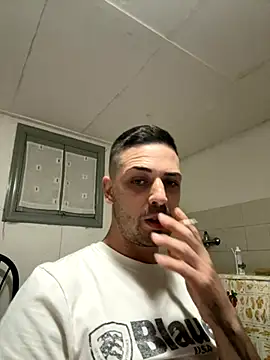 Snapshot of iltoscano95 chatting on 09.28.25 iltoscano95 online show from 09.28.25