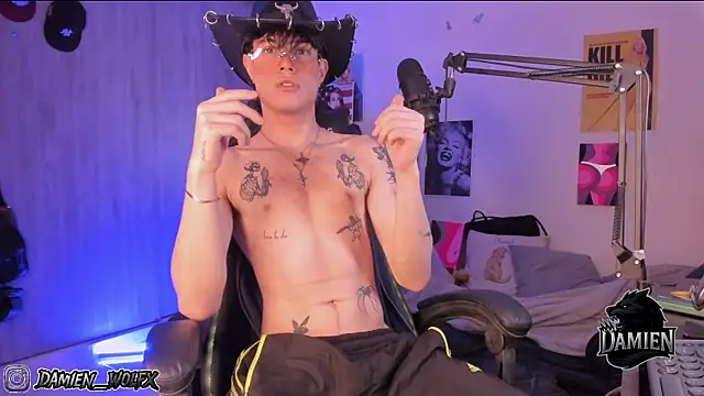 cinnamon boyxxx online show from 11.13.25