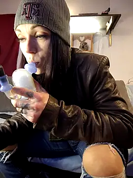 Genevieve143 online show from 12.05.25