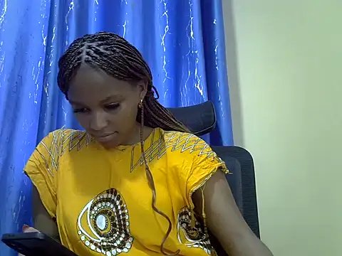 Snapshot of Seexy_nita chatting on 10.11.25 Seexy nita online show from 10.11.25