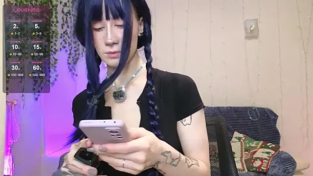 christy memeow online show from 10.31.25