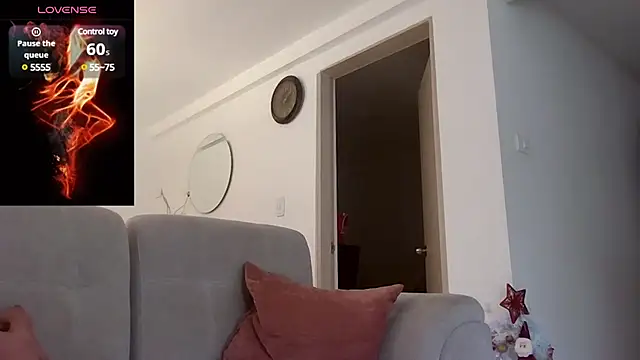 saramartinez1000 online show from 12.02.24