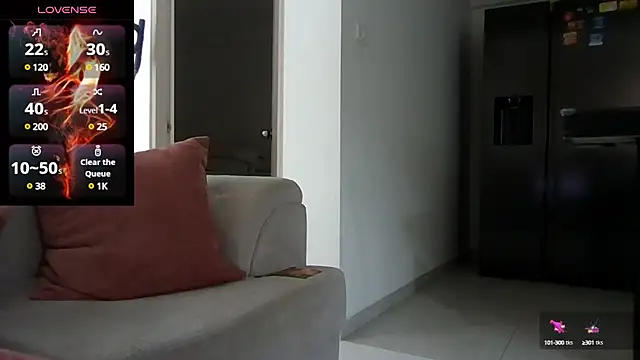 saramartinez1000 online show from 01.29.25