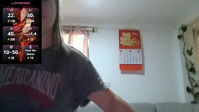 saramartinez1000 online show from 02.19.25