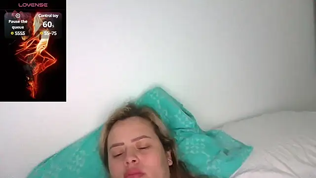 saramartinez1000 online show from 03.05.25