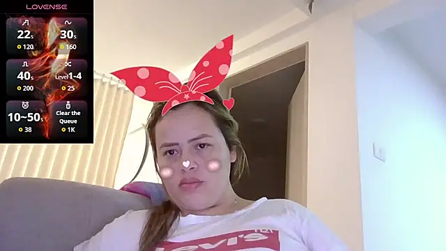 saramartinez1000 online show from 09.10.25