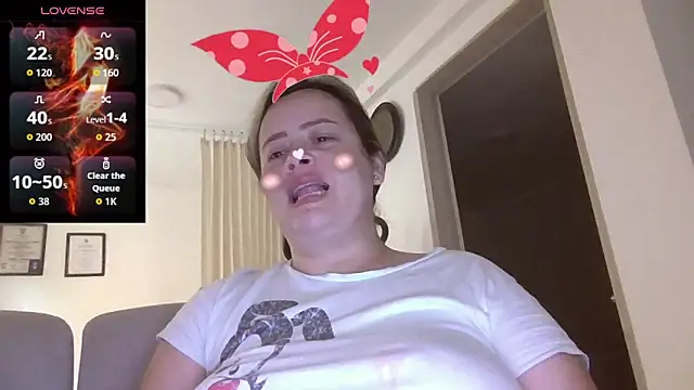 saramartinez1000 online show from 09.18.25