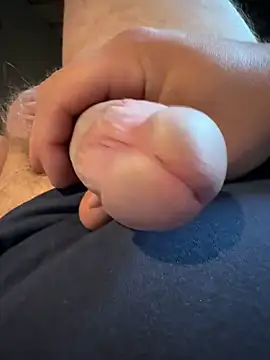 Sebastian24589 online show from 10.27.25