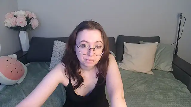 Mini Diva online show from 03.21.25