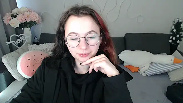 Mini Diva online show from 04.10.26