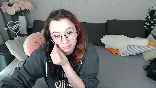 Mini Diva online show from 04.11.26