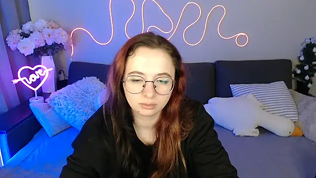 Mini Diva online show from 04.20.26