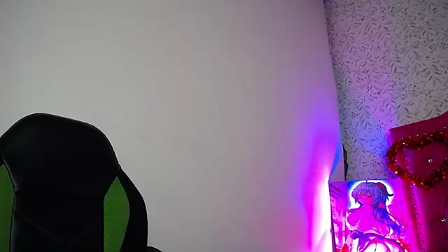 luly pink online show from 09.13.25