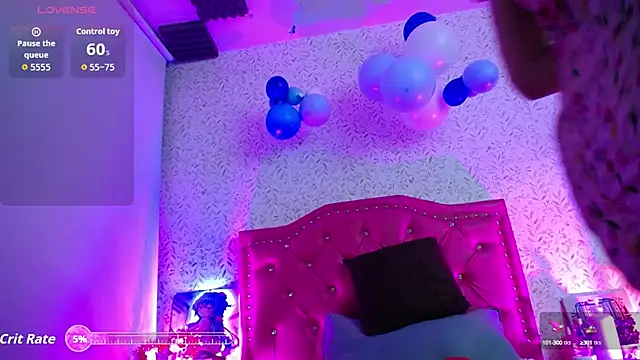 luly pink online show from 10.08.25