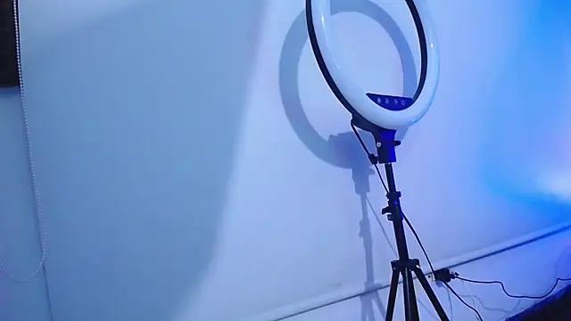 luly pink online show from 10.17.25