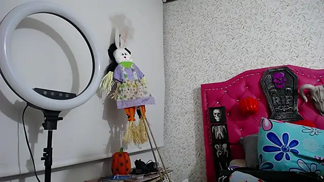 luly pink online show from 10.29.25