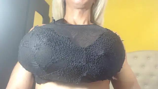 DanielaMuscleTS online show from 01.31.25