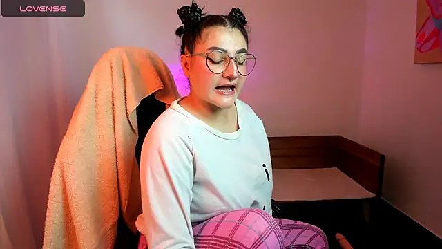 setzuna  online show from 02.18.26