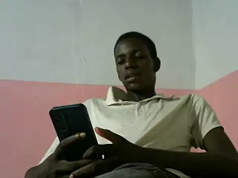 Snapshot of Bigras0011 chatting on 12.02.24 Bigras0011 online show from 12.02.24