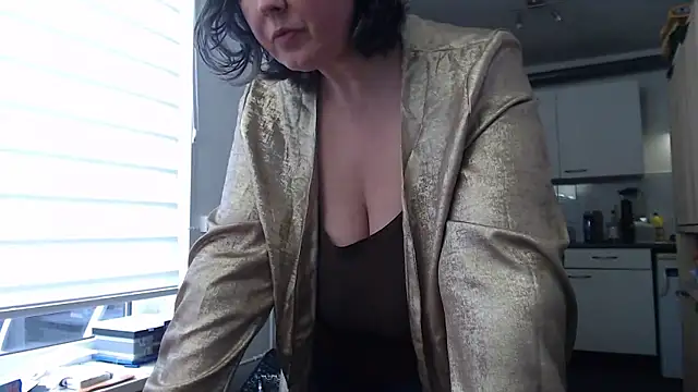 MilfGina online show from 01.12.26