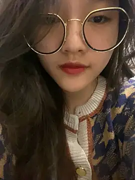 Krixxi22 online show from 02.22.25